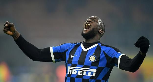 美女尿尿视频